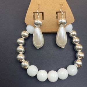 Bello juego de pulsera y zarcillos ideal para regalos de Día de las Madres
